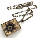 AKT , Tammen koru | Alpo TAMMI  |  Riipus | Kaulakoru Pronssia