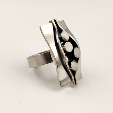 Kupittaan Kulta oy, Elis Kauppi , Näyttävä Sormus , Hopeaa 