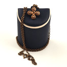 Kalevala Koru | Hannunvaakuna Riipus | Kaulakoru | Pronssia