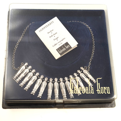 Kalevala Koru, Nukkekääty -kaulakoru, Hopeaa -96