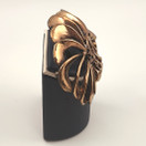 Valo-koru | Hannu Ikonen | (iso) Jäkälä Solki | Rintakoru Pronssia