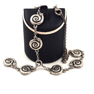 Kk, Kalevala koru | Vaskikäärme -kääty | Kaulakoru  | Hopeaa -99