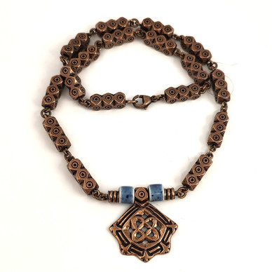 Kalevala koru | Kanteletar kääty |  Kaulakoru  Pronssia