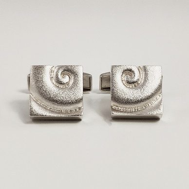 Kalevala Koru |  kalvosinnapit | 925 Hopeaa