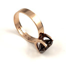 Kupittaan kulta oy | Elis Kauppi | Savukvartsi sormus | 585 Kultaa -70