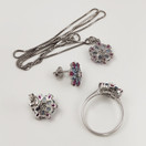 Säihkyvä korusetti | 