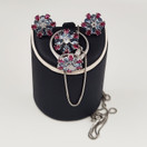 Säihkyvä korusetti | 