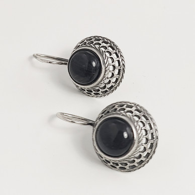 Kalevala koru | Uskelan  Korvakorut | malli-287 | spektroliitit | Hopeaa