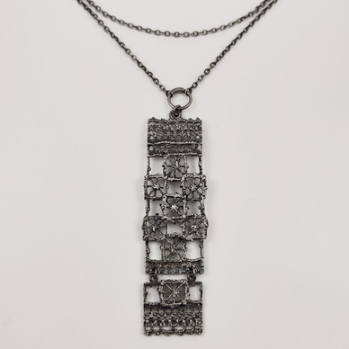 Turun Hopea oy | Pentti Sarpaneva | (iso) Pitsi -Riipus | Kaulakoru Hopeaa