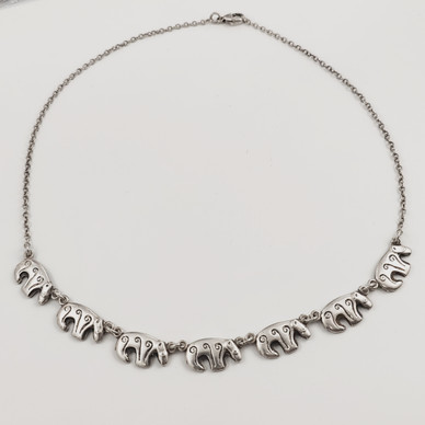 Kalevala Koru | Karhu Kääty | Kaulakoru | Hopeaa 