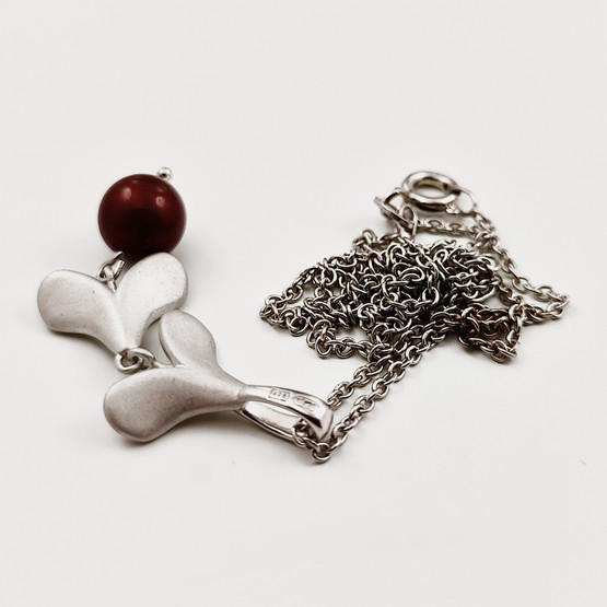 FF/ Finnfeelings |  Puolukka Riipus | kaulakoru | 925 Hopeaa