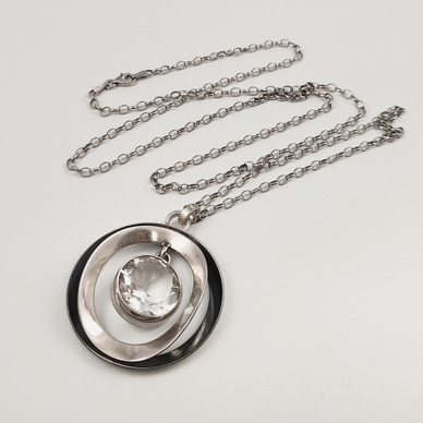 E.Granit & co.  Helsinki| Erik Granit | Riipus Kirkkaalla kivellä | Kaulakoru Hopeaa -76