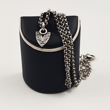 Kalevala Koru  | Elämän Roihu -Riipus | Kaulakoru | Hopeaa