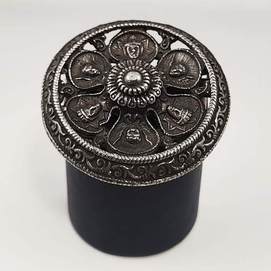 Vintagekoru | Norjalainen Tinasolki | Rintakoru / Riipus.