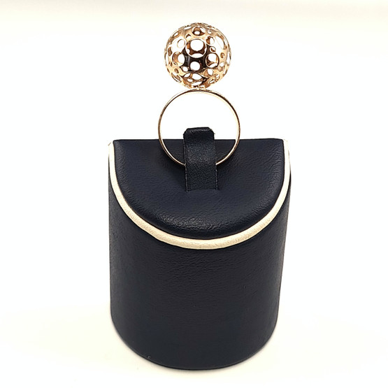 Kultakeskus oy | Liisa Vitali | Leppäkerttu sormus | 14k kultaa -93