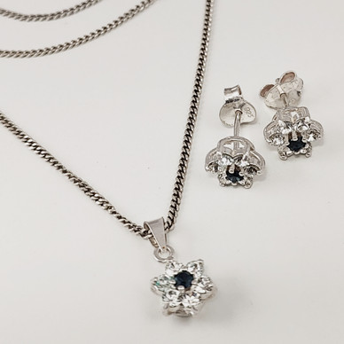 Säihkyvä korusetti | korvakorut &  kaulakoru |  925 Hopeaa