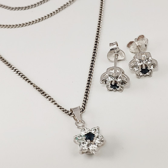 Säihkyvä korusetti | korvakorut &  kaulakoru |  925 Hopeaa