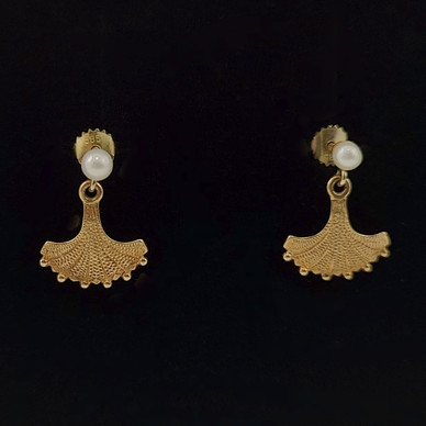 Kalevala Jewelry |  'memory'  Earrings with pearls | 585 Gold