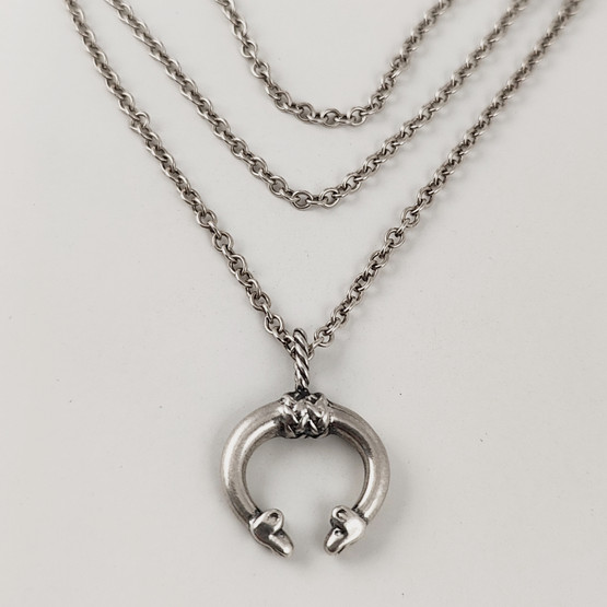 Kalevala Koru | Hirvenpää -Riipus | Kaulakoru | Hopeaa