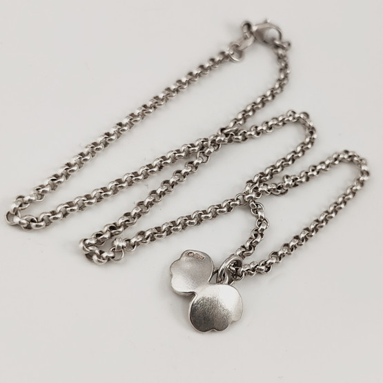 Kalevala Koru | SIIVET riipus | Kaulakoru |  Hopeaa