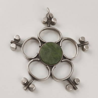 Kultateollisuus oy | JORMA LAINE | Kromimarmori riipus  |  Hopeaa -75