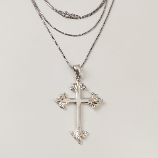 Upea Ristiriipus | Kaulakoru | 925 Hopeaa 