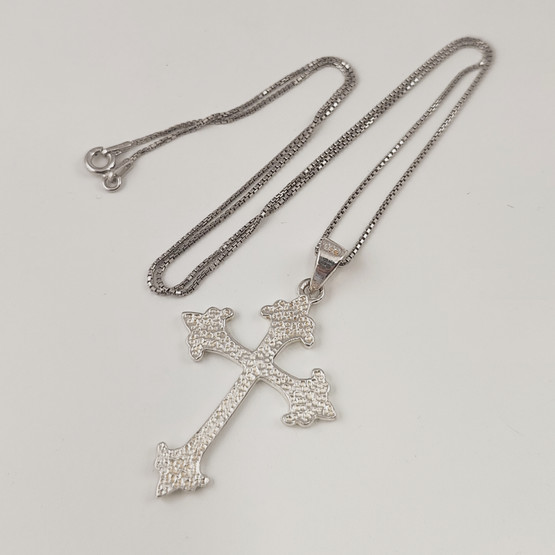 Upea Ristiriipus | Kaulakoru | 925 Hopeaa 