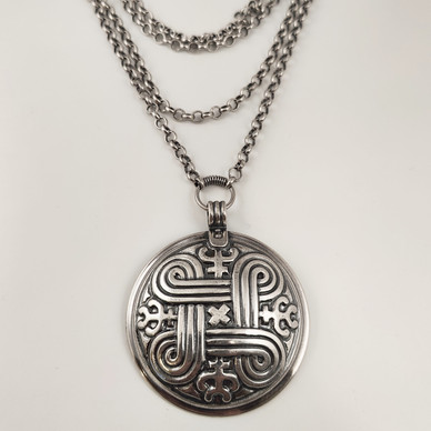 Kalevala Koru | (iso) Hannunvaakuna Riipus | Kaulakoru | Hopeaa