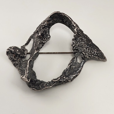 NW / Helky Juvonen | Outa -sarjan Solki | Rintakoru Hopeaa -72 