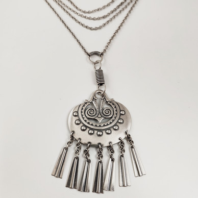 Kalevala koru | (iso) Kuutar riipus | kaulakoru | hopeaa 