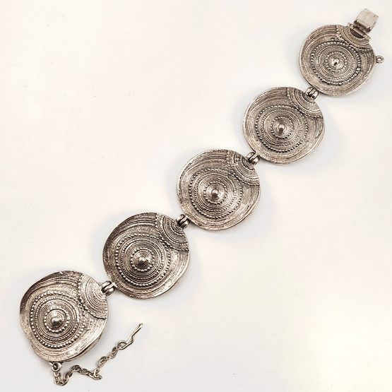 Turun hopea oy | Jorma Laine | (iso] CHIC Rannekoru | Hopeaa 