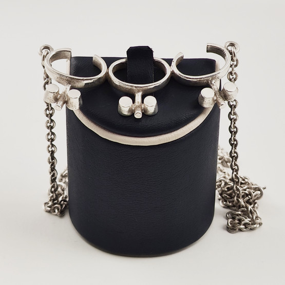 Kultateollisuus oy | Jorma Laine | Käätykoru | Kaulakoru | 830 Hopeaa -69