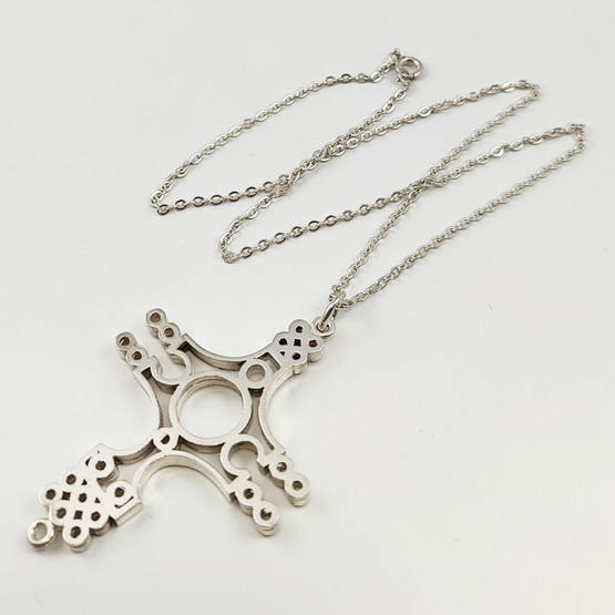 Kultasepät Salovaara ky | K.Sara |(iso) RistiRiipus | Kaulakoru | 925 Hopeaa