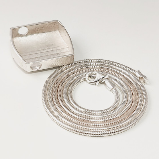 SASSI Design | upea Riipus | Kaulakoru | 925 Hopeaa