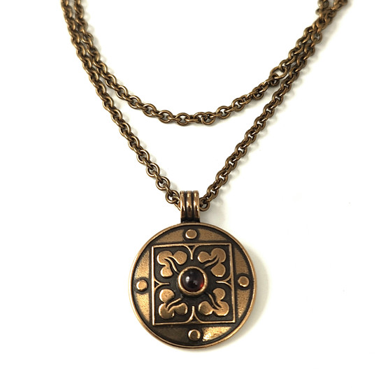 Kalevala koru | Pyhä Birgitta riipus | Kaulakoru | Pronssia