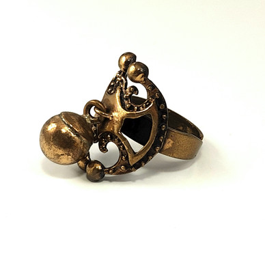 Valo-koru | Hannu Ikonen | Sormus heiluvalla pallolla | Pronssia