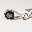 Kultasepät Salovaara ky | K.Sara | Savukvartsi Riipus | Kaulakoru | Hopeaa