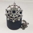 Kalevala koru | Kai Lindström | RIIPUS -1521 | Kaulakoru Hopeaa -81