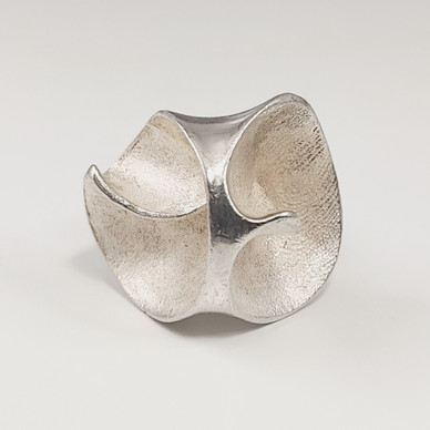 MJH / Sirokoru | Matti Jussi Hyvärinen | näyttävä sormus | Hopeaa -73