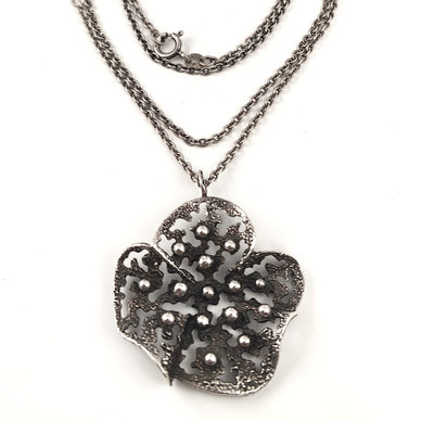 Kultasepät Salovaara ky | K.Sara | Kukka-riipus | Kaulakoru | 925 Hopeaa