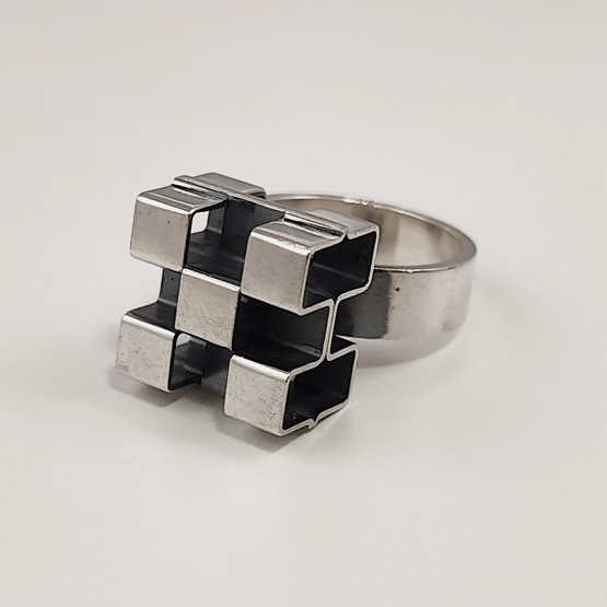 Kupittaan Kulta oy | Elis Kauppi | Sormus | Hopeaa -68