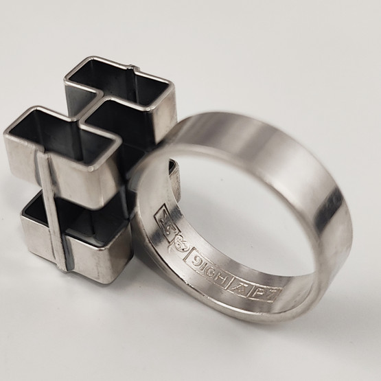 Kupittaan Kulta oy | Elis Kauppi | Sormus | Hopeaa -68