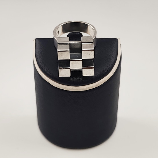 Kupittaan Kulta oy | Elis Kauppi | Sormus | Hopeaa -68