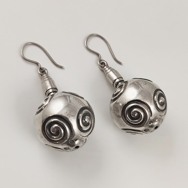 Kalevala Koru | Halikon käätykorut | Spiraali Korvakorut | Hopeaa -94
