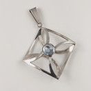 Kultasepät Salovaara ky | K.Sara | Vintage Riipus sinisellä kivellä | Hopeaa