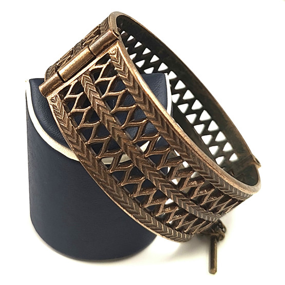 Kalevala Koru | Uskelan rannekoru | Pronssia