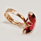 Kupittaan kulta oy | Elis Kauppi | Sormus Punaisella kivellä | 585 kultaa -73