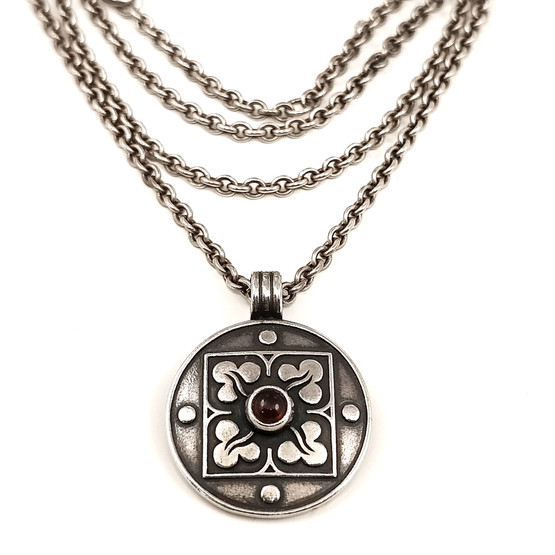 Kalevala koru | Pyhä Birgitta Riipus | Kaulakoru | Hopeaa