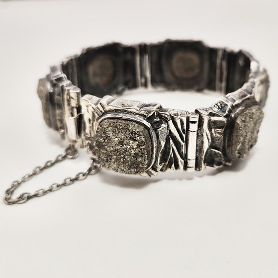 Turun Hopea oy | Pentti Sarpaneva | Kelo Rannekoru | Rikkikiisut | Hopeaa -70