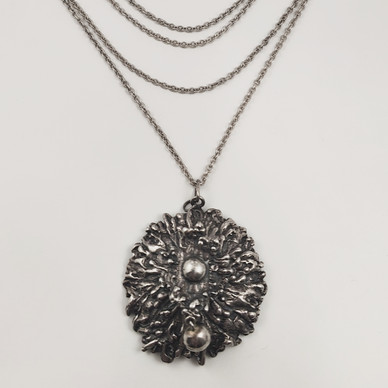 Turun hopea oy | Pentti Sarpaneva | iso KAARNA  Riipus | Kaulakoru | 830 Hopeaa -72